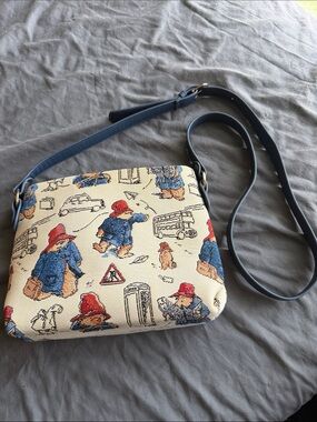 Cream Paddington-Themed Crossbody Bag with Navy Strap
